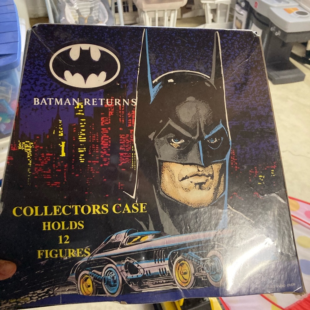 Batman returns collectors case
